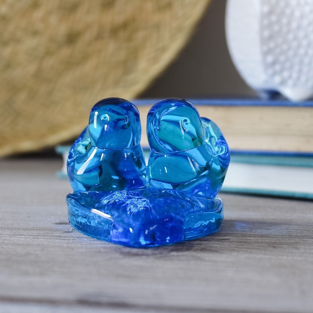 Bluebird of Happiness Leo Ward Blue Art Glass Bird